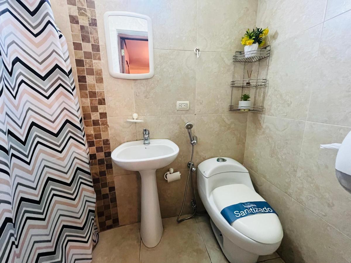 Mega Suite Junto Al San Marino Shopping Guayaquil Exteriör bild