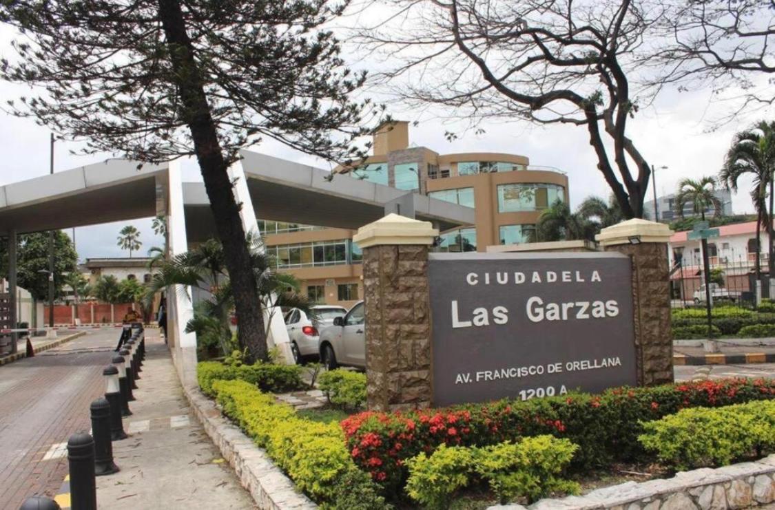 Mega Suite Junto Al San Marino Shopping Guayaquil Exteriör bild